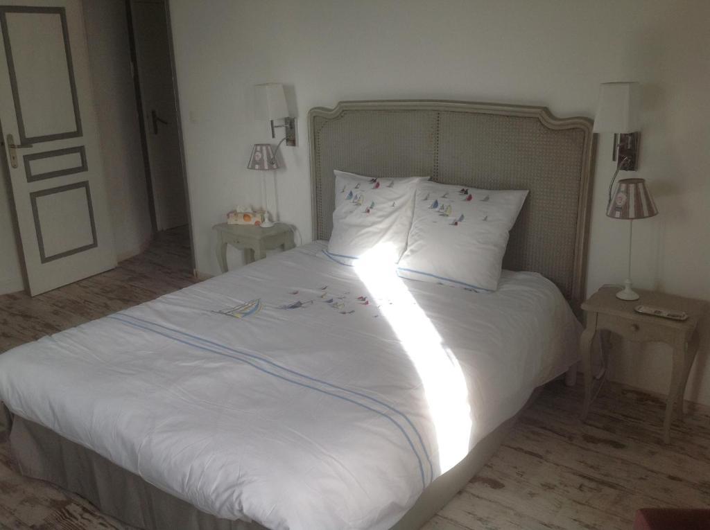 ル・クロトワ オー ミル ドゥーサー Bed & Breakfast 部屋 写真